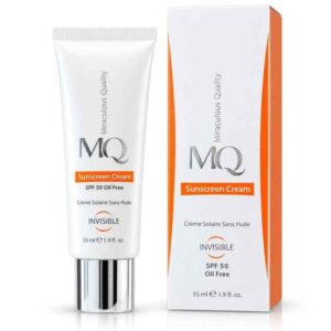 كريم واقي الشمس الشفاف سان سكرين كريم SPF 50 أويل فري (Sunscreen Cream SPF 50 Oil Free / Crème Solaire Sans Huile) خفيف الوزن وخالٍ من الزيوت بحماية عالية ولمسة غير مرئية (55 مل) من إم كيو (MQ - Miraculous Quality)