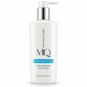 لوشن الترطيب العميق وتغذية بشرة الجسم مويستشرايزينج بودي لوشن (Moisturizing Body Lotion / Lotion Hydratante Pour le Corps) لترطيب وتنعيم وحماية الجلد بمضخة عملية (300 مل) من إم كيو (MQ - Miraculous Quality)